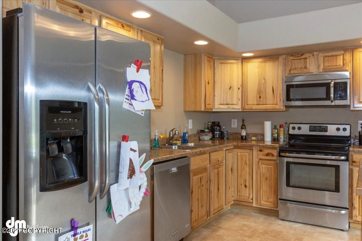 4001 E Ruth Dr, Wasilla, AK 99654